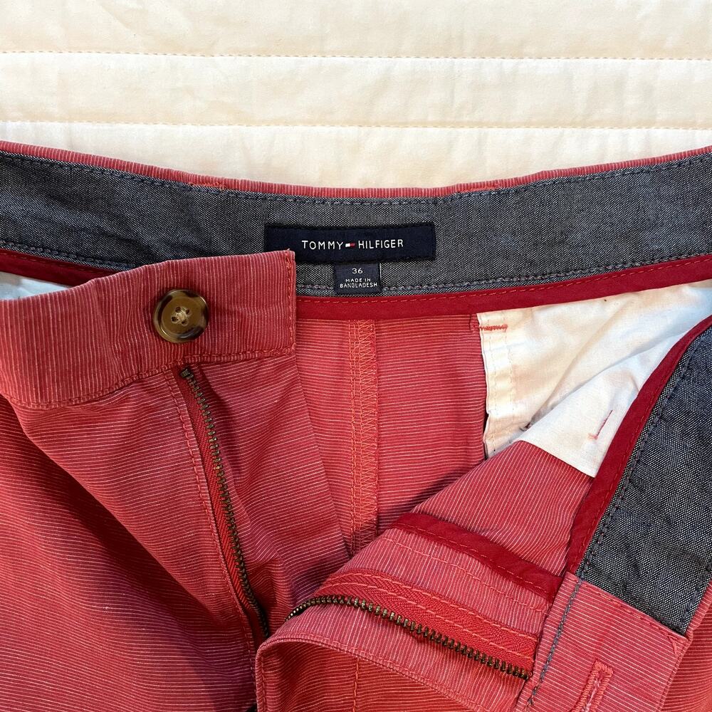 Tommy Hilfiger Red Flat Front Shorts Mens 36 - Picture 3 of 6